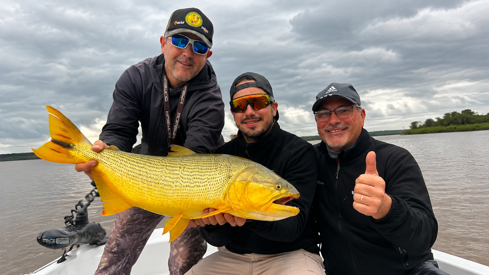 Experiencia de pesca en el río Paraná