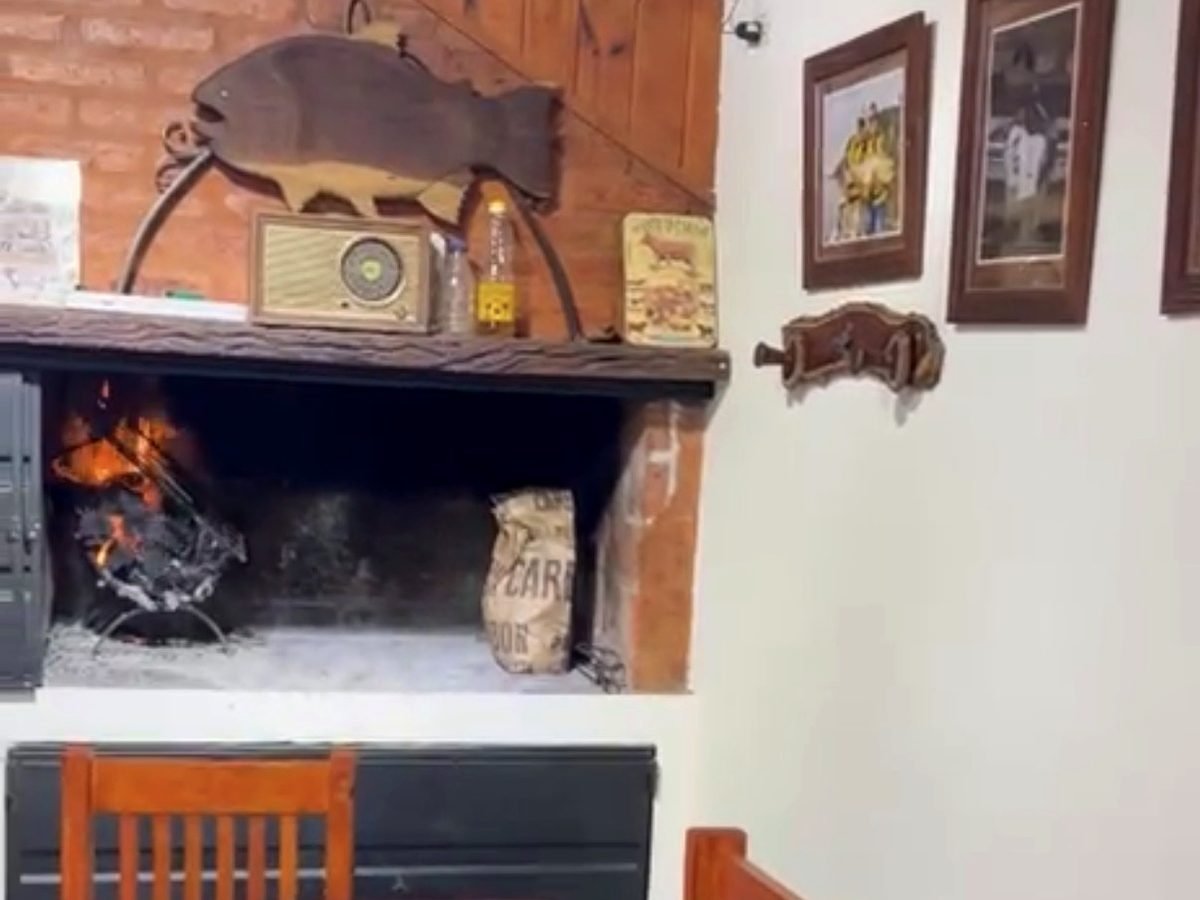 Parrilla de Palito Lodge de Pesca en Villa Urquiza